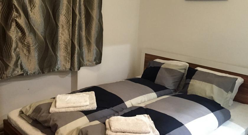 24 Hour-Self Check-In Apartment Namestie Svaeteho Egidia بوبراد الغرفة الصورة